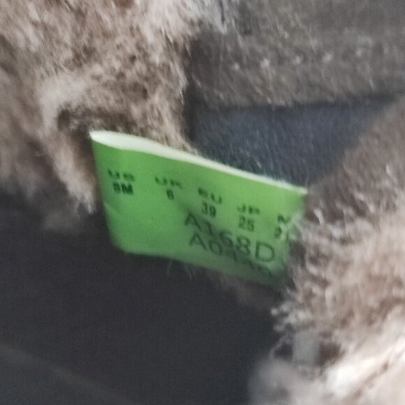 Timberland Woman’s  Brown Leather Sherpa Boots Size 8M - Picture 7 of 8